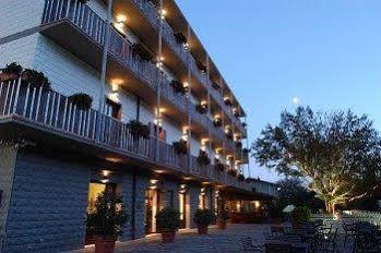 Hotel Miralago San Potito Sannitico Bagian luar foto
